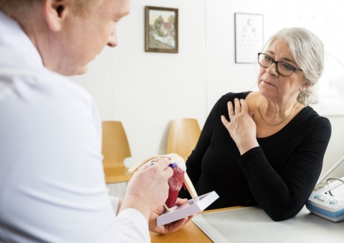 Болит спина под левой лопаткой что это