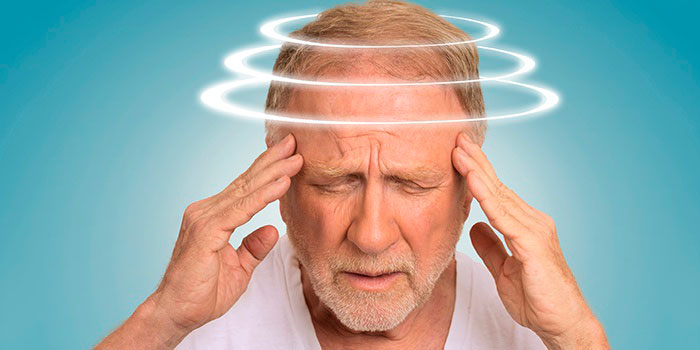 Замечено, что после употребления алкоголя мигрень чаще появляется у пожилых людей раскалывается голова после пьянки