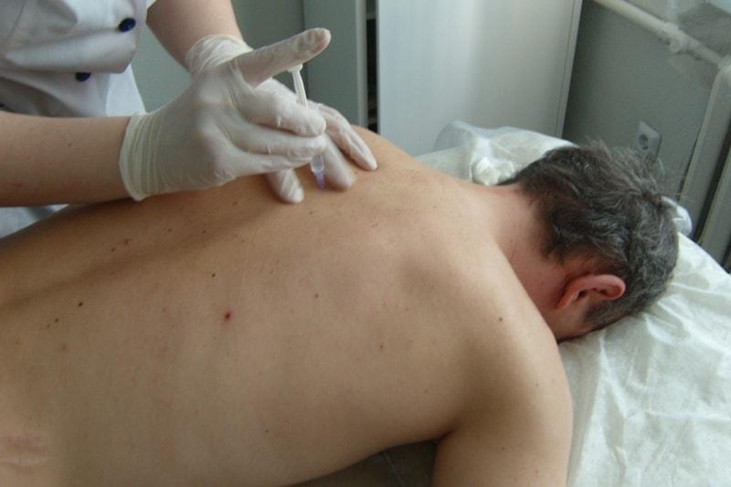 Укол в спину Укол в спину